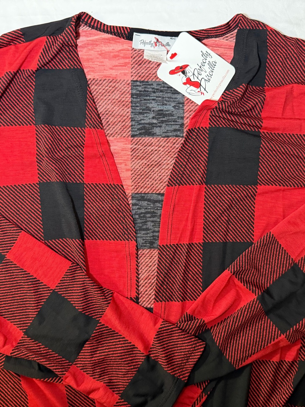 Perfectly Priscilla Women’s 2XL Plus Red Black Plaid Open Front Cardigan Pockets